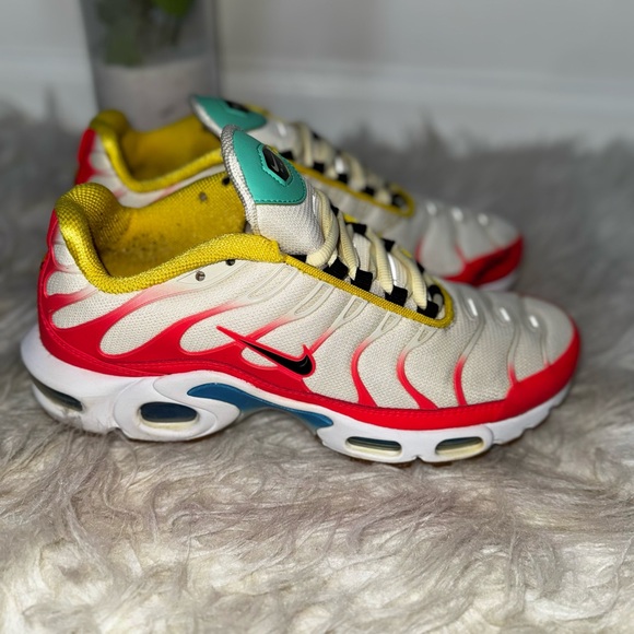 Nike Air Max Plus size: 8.5 womens. Authentic. Good condition. - Picture 6 of 12